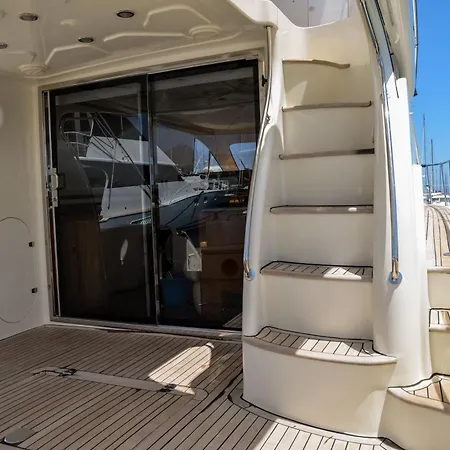 Botel Lanzarote Yacht