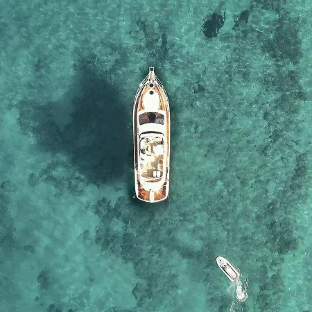 Lanzarote Yacht Botel